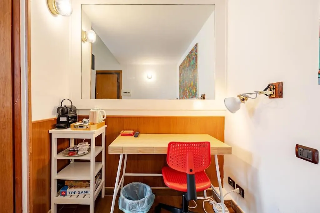 Apartment Tiny Steps To Piazza Di Spagna Rome