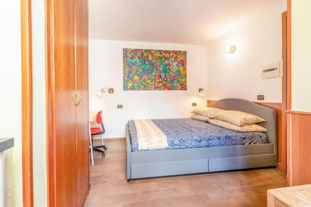 Tiny Steps To Piazza Di Spagna Rome Apartment