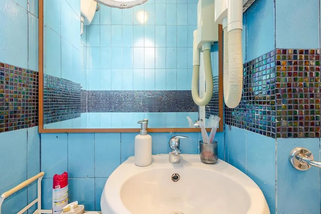 Apartment Tiny Steps To Piazza Di Spagna Rome Italy